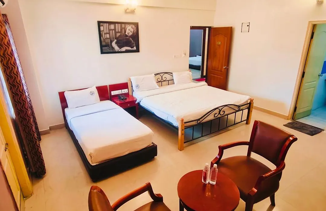 Kings Suites Palace Grounds-1