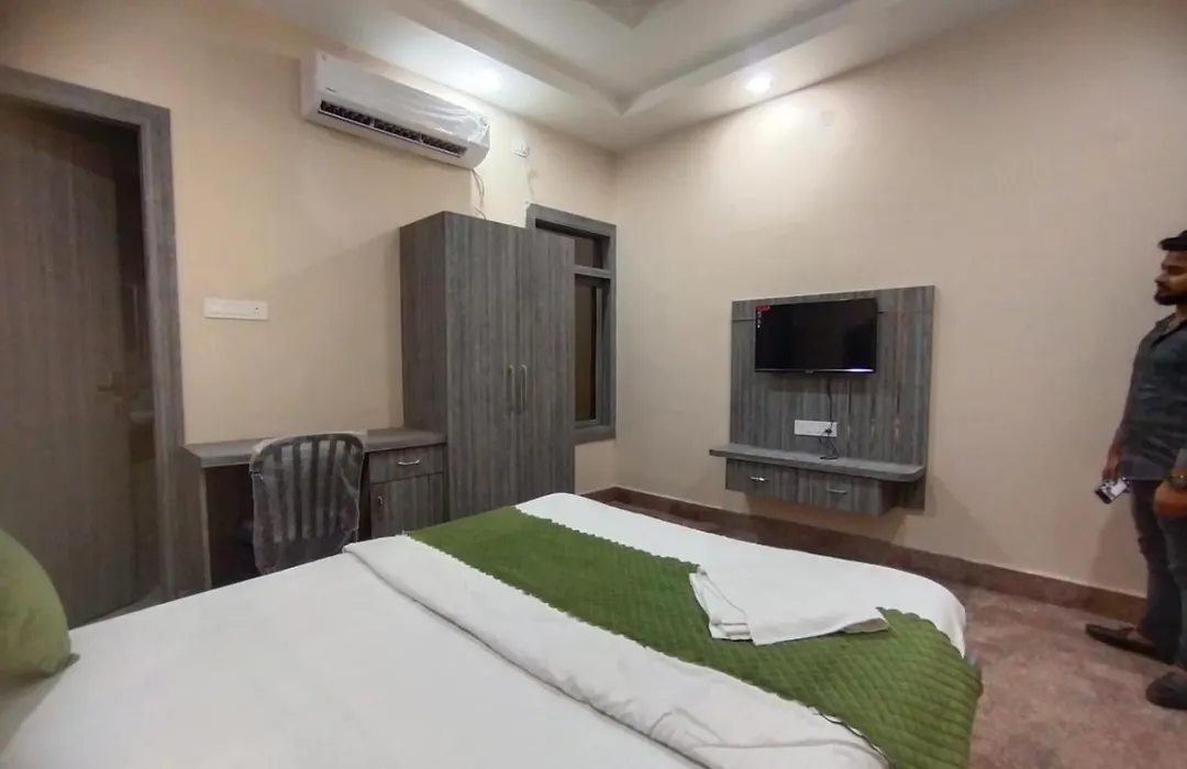 Hotel Utsav Palace-1