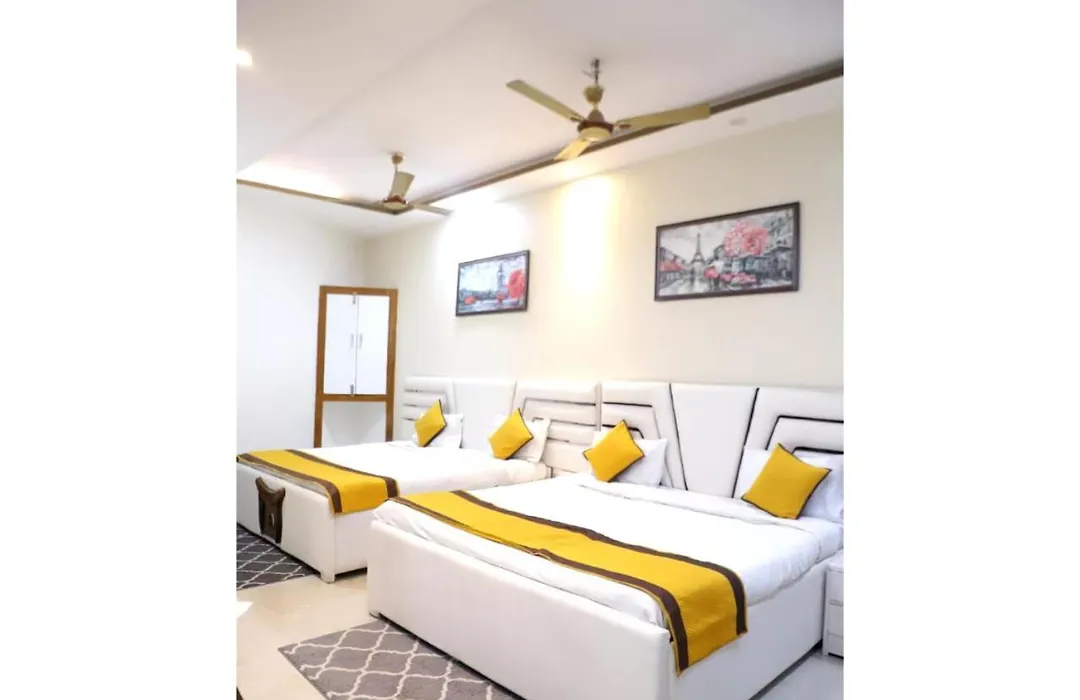 Hotel Radhe Radhe-1