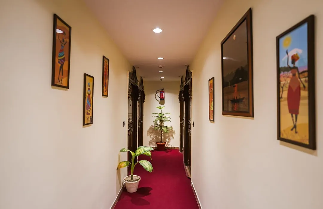 Tripli Hotels Silver Shine-1