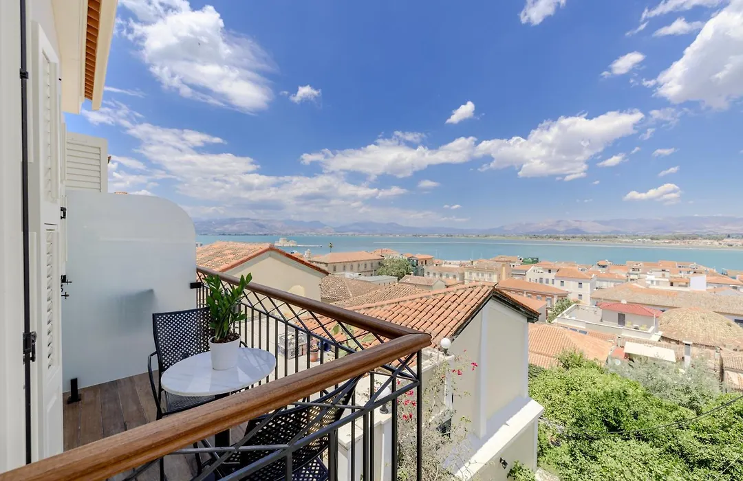 Nafplion Comfy Suites-1