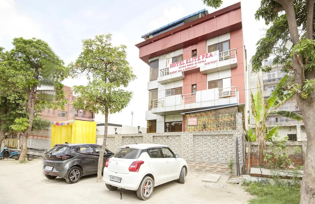 Hotel Elite Peak Noida Sector 72-1