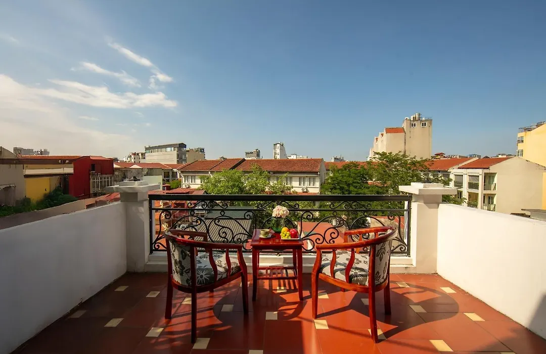 Delica Premium Hotel-1