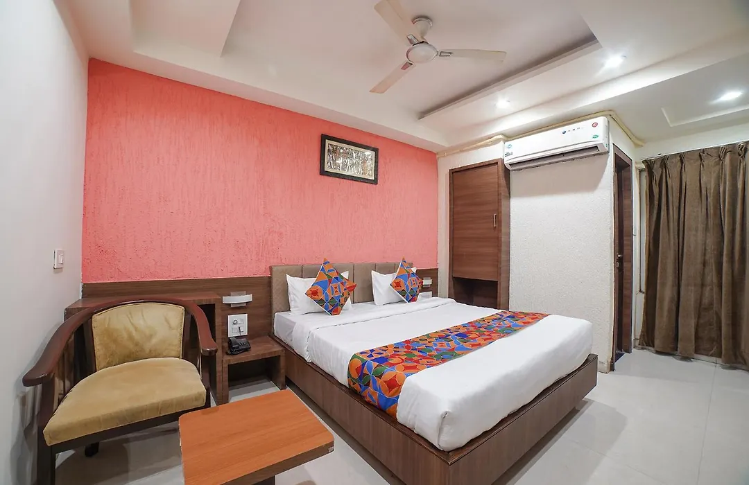 Fabhotel Johri Regency-1