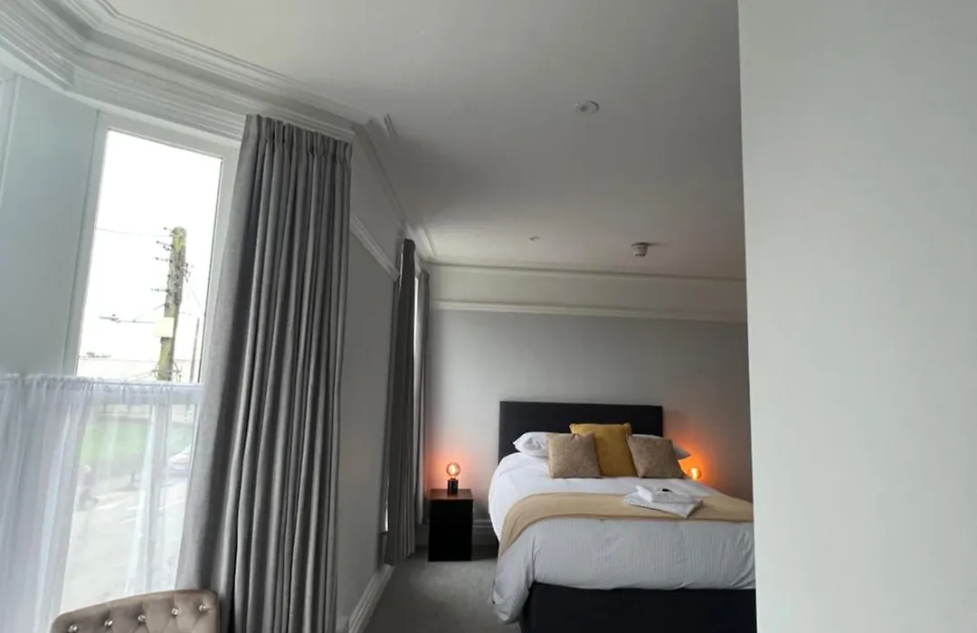 Brynhyfryd Guest House-1