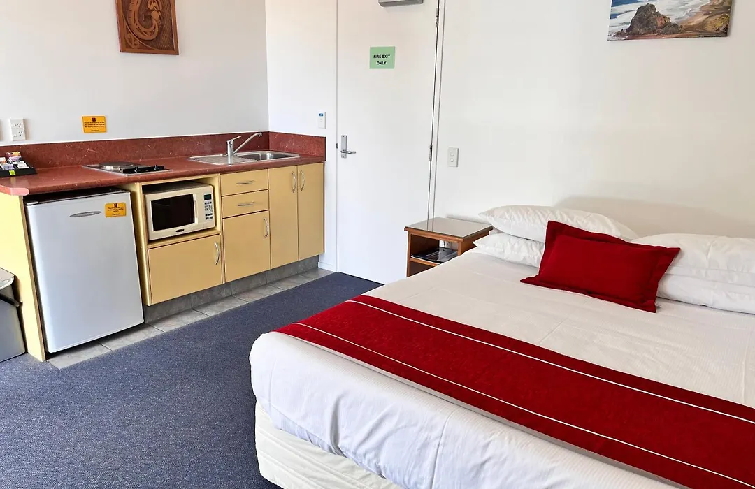 Sundowner Motel-1