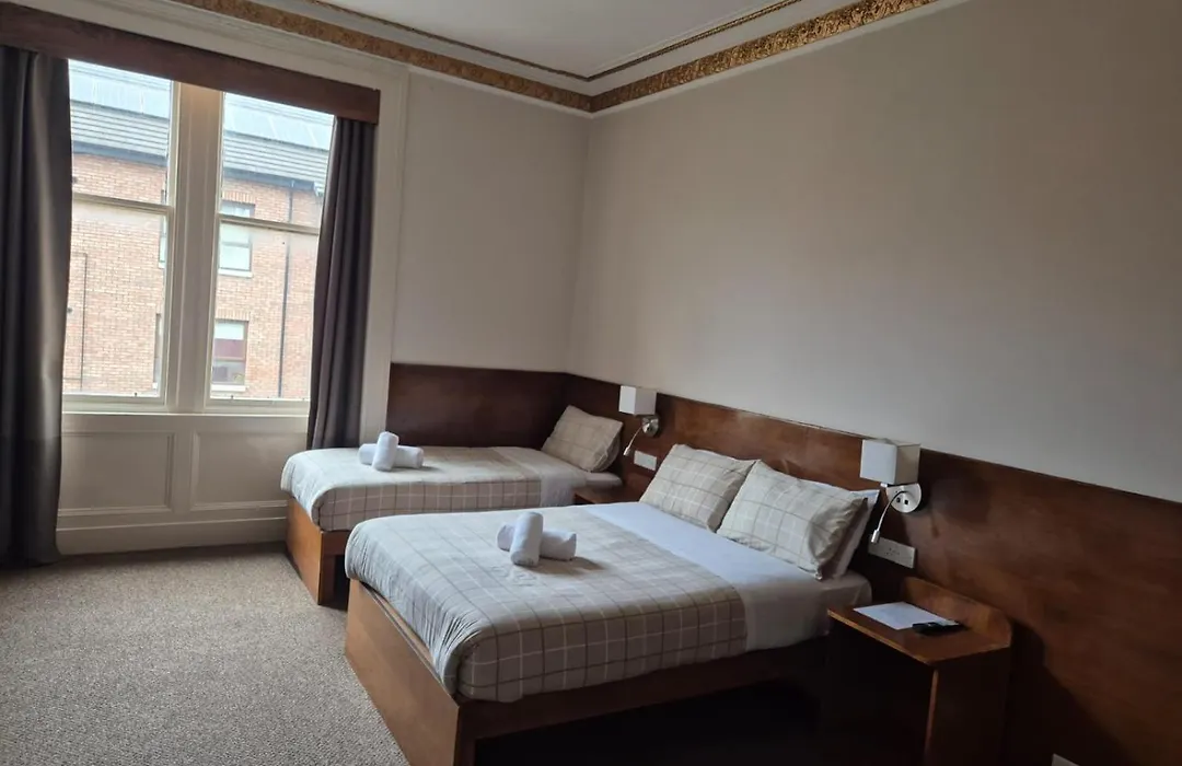Douglas Hotel-1