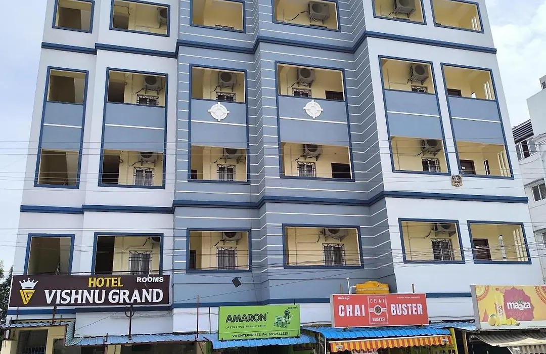Hotel Vishnu Grand-1