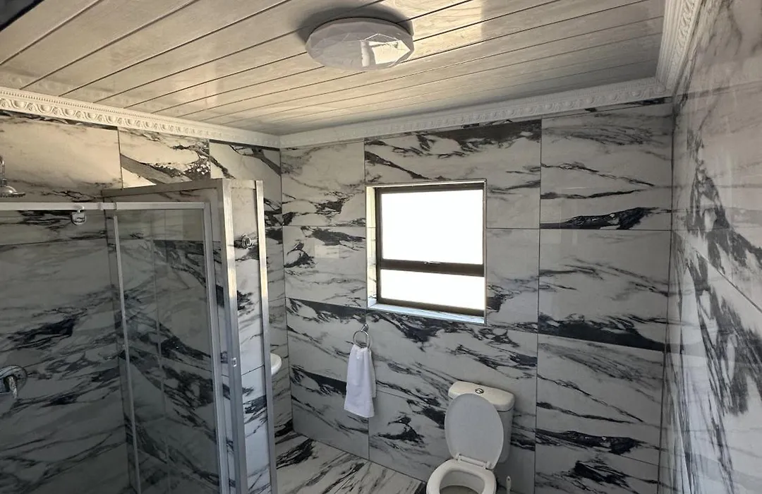 Harry'S Luxury Guest House-1