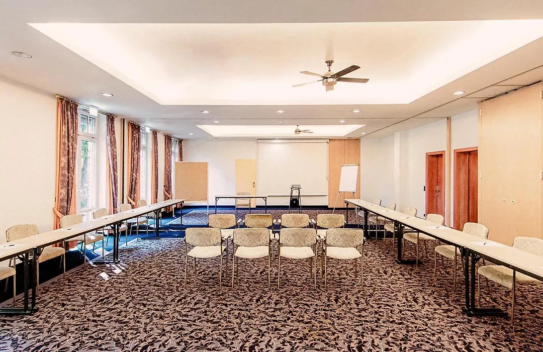 Plaza Premium Parkhotel Norderstedt-1