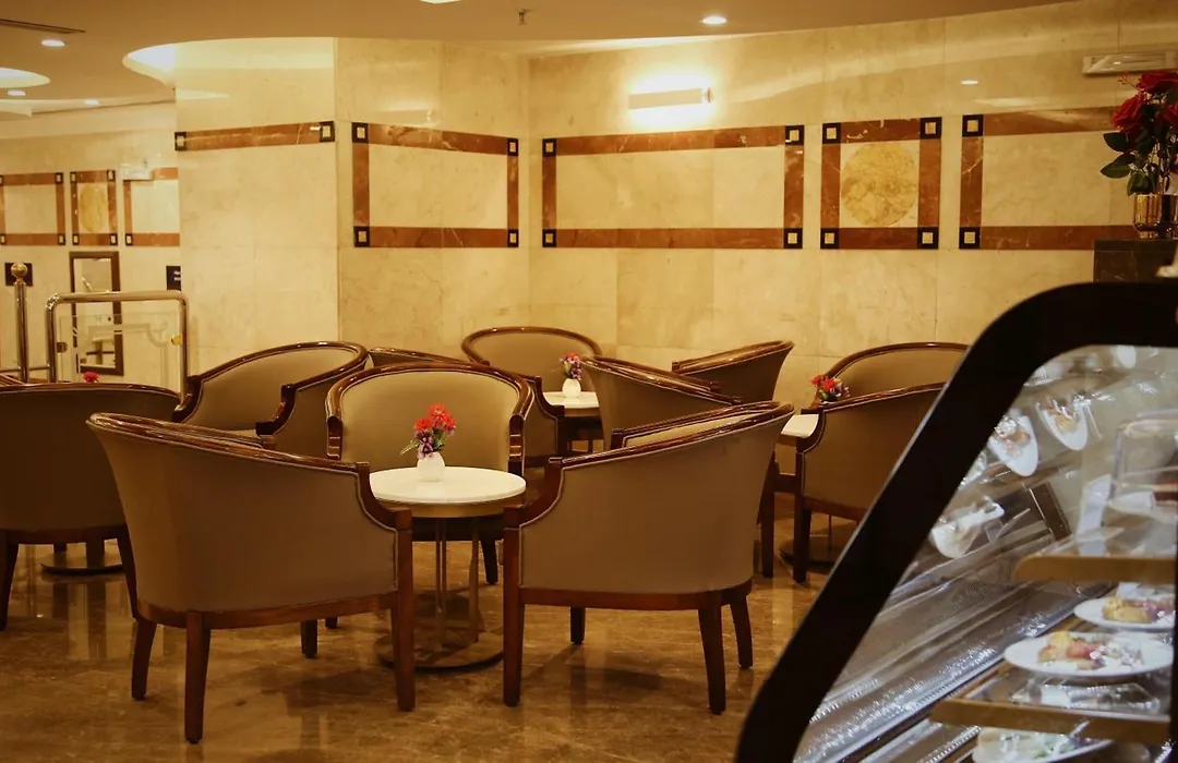 Nozol Royal Hotel-1