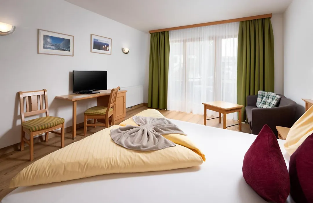 Hotel Koenigsleiten Vital Alpin-1