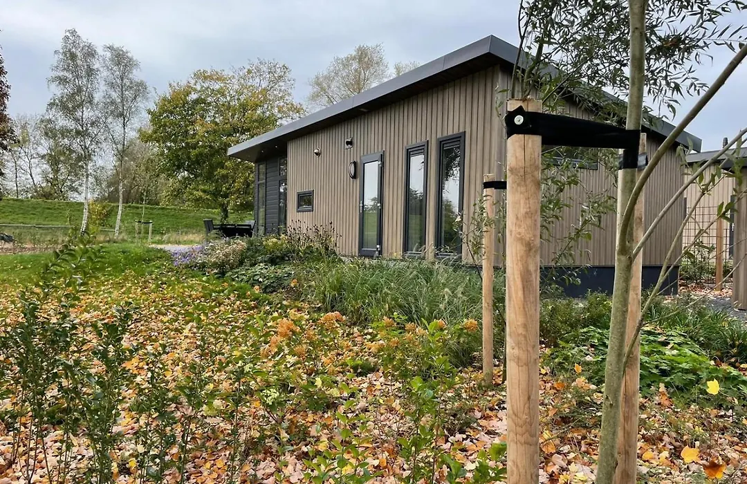 Recreatiepark en Jachthaven De Scherpenhof-1