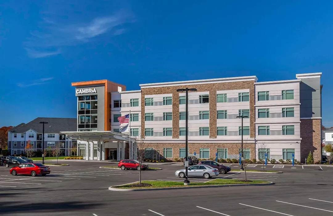 Cambria Hotel Manchester South Windsor-1