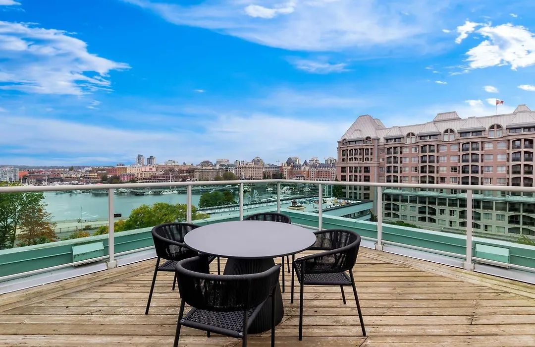 Best Western Plus Inner Harbour Hotel-1