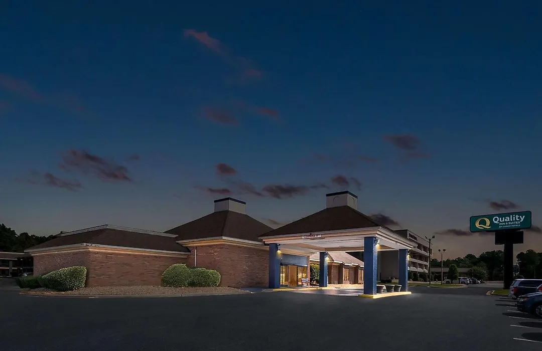 Quality Inn & Suites Fayetteville I-95-1