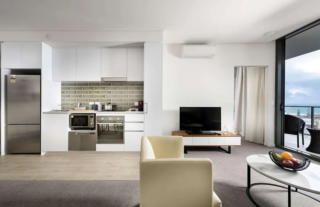 Ramada By Wyndham Vetroblu Scarborough Beach-1