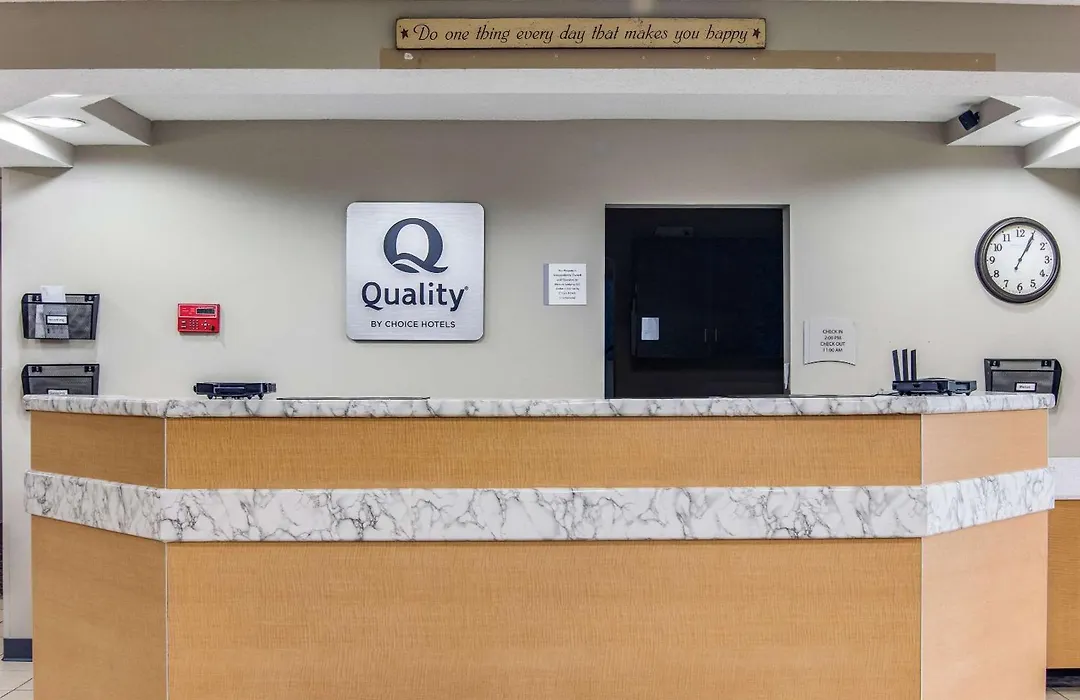 Quality Inn & Suites Grove City-Outlet Mall-1