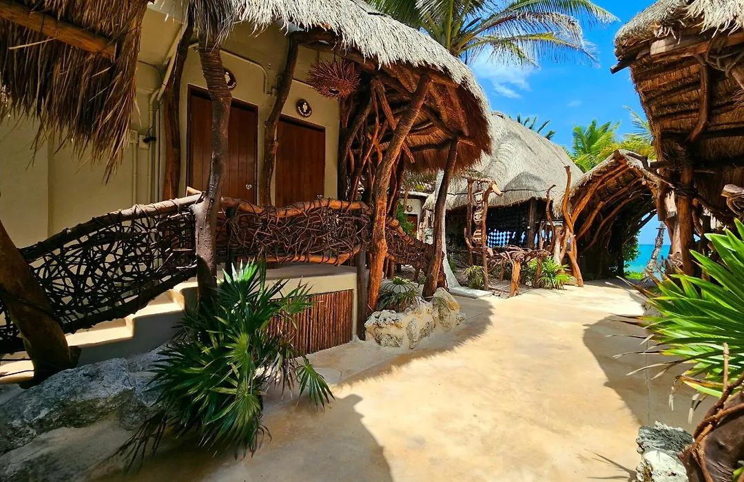 Cabanas Playa Condesa-1