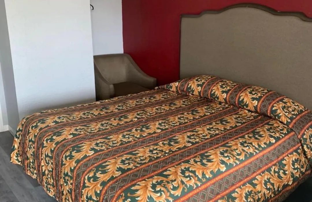 Hi Rise Motel-1