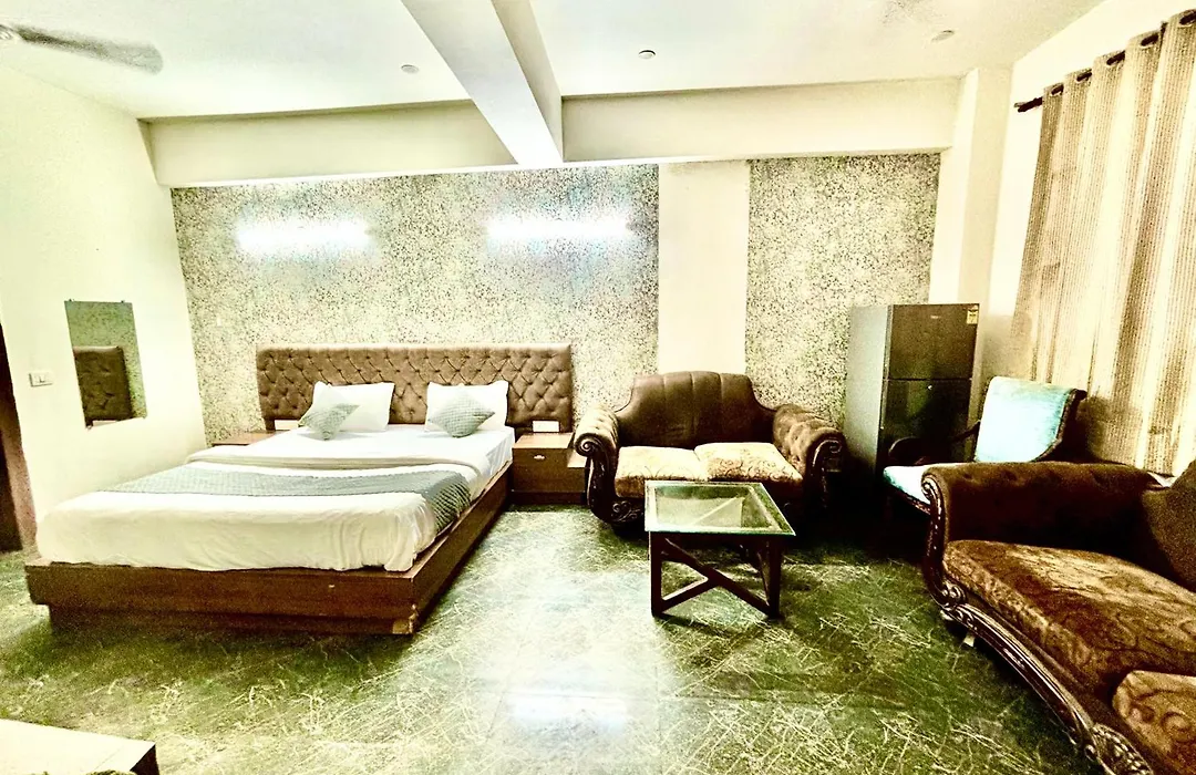 Hotel Pushpanjali-1