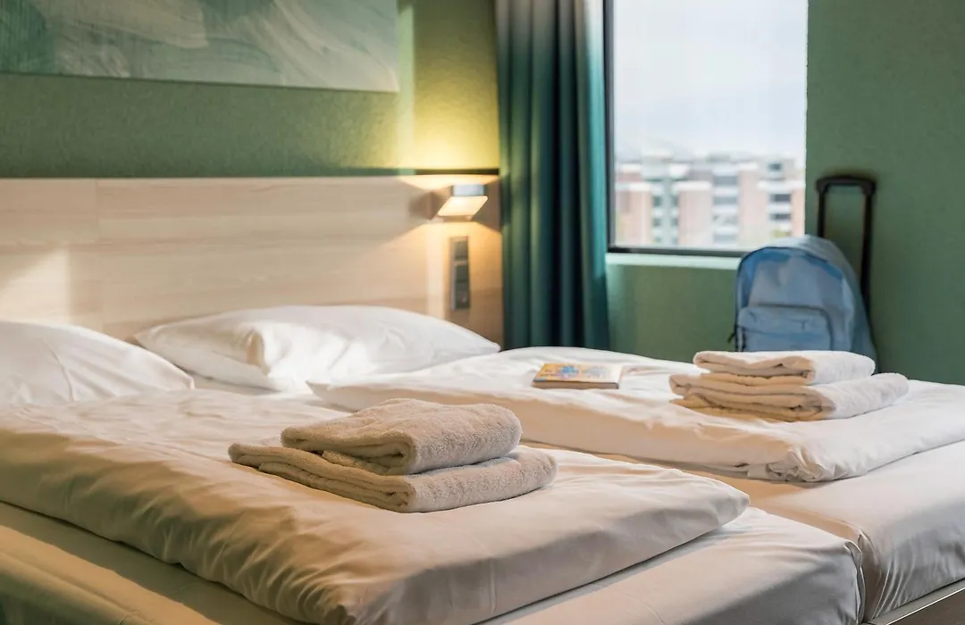 Meininger Hotel Amsterdam City West-1