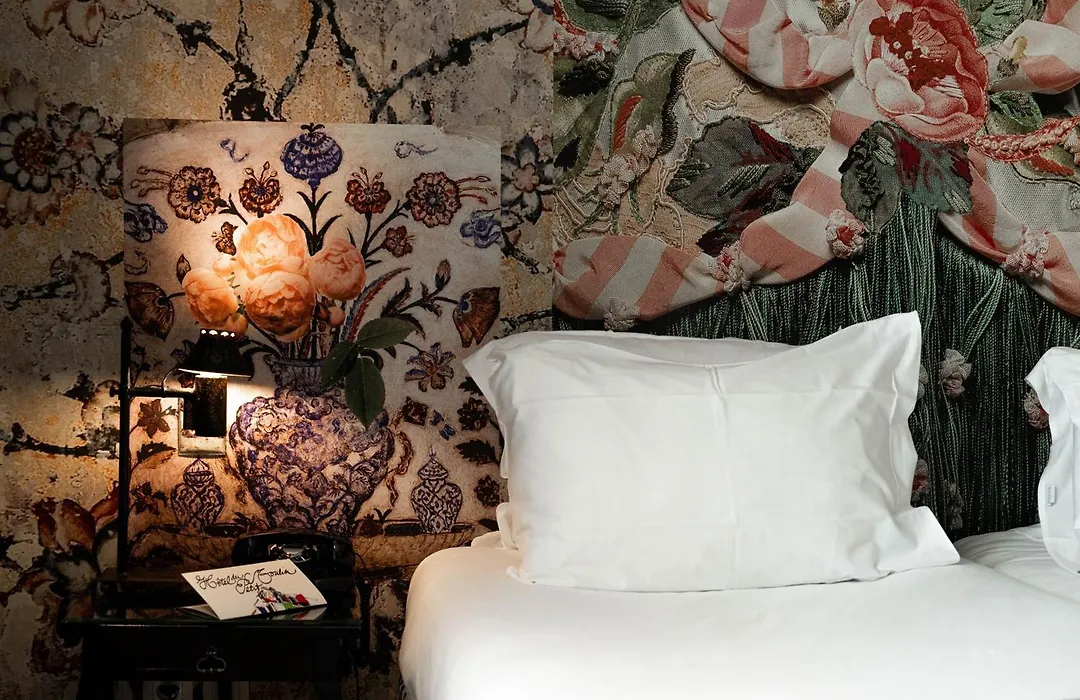 Hotel Du Petit Moulin, Haute Couture Hotel By Lacroix-1