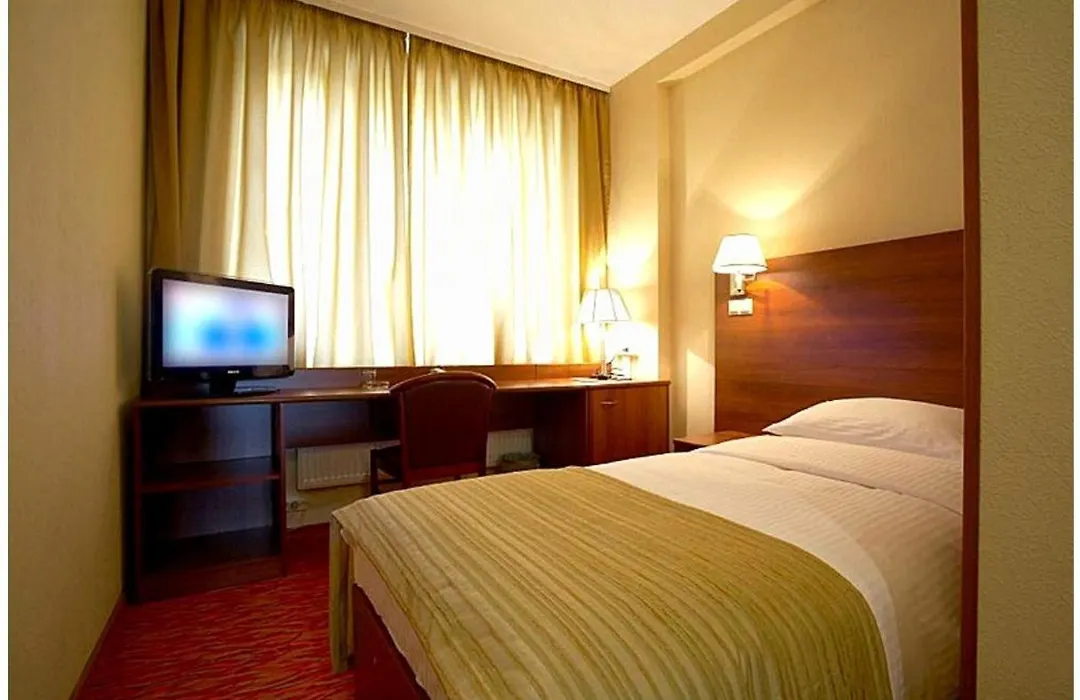 Hotel Sarawan-1