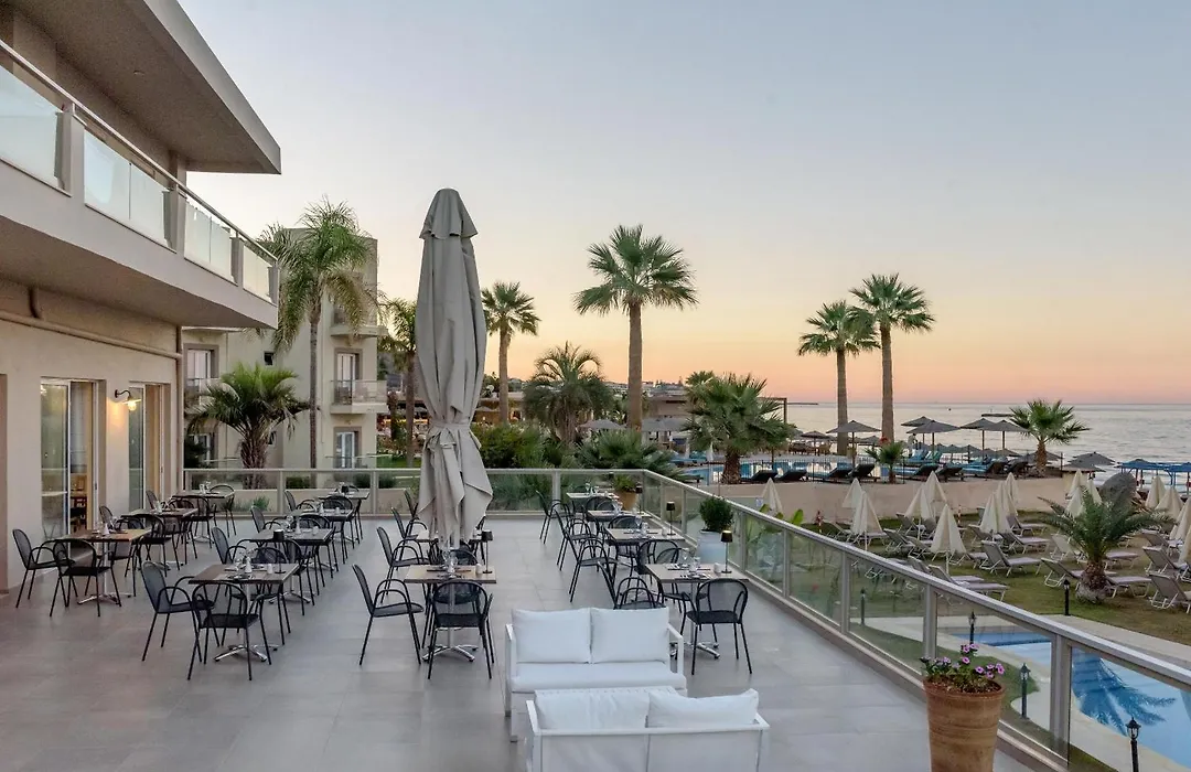Zeus Hotels Palm Beach-1
