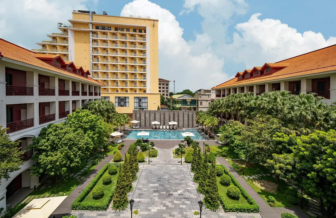 Senna Hue Hotel-1