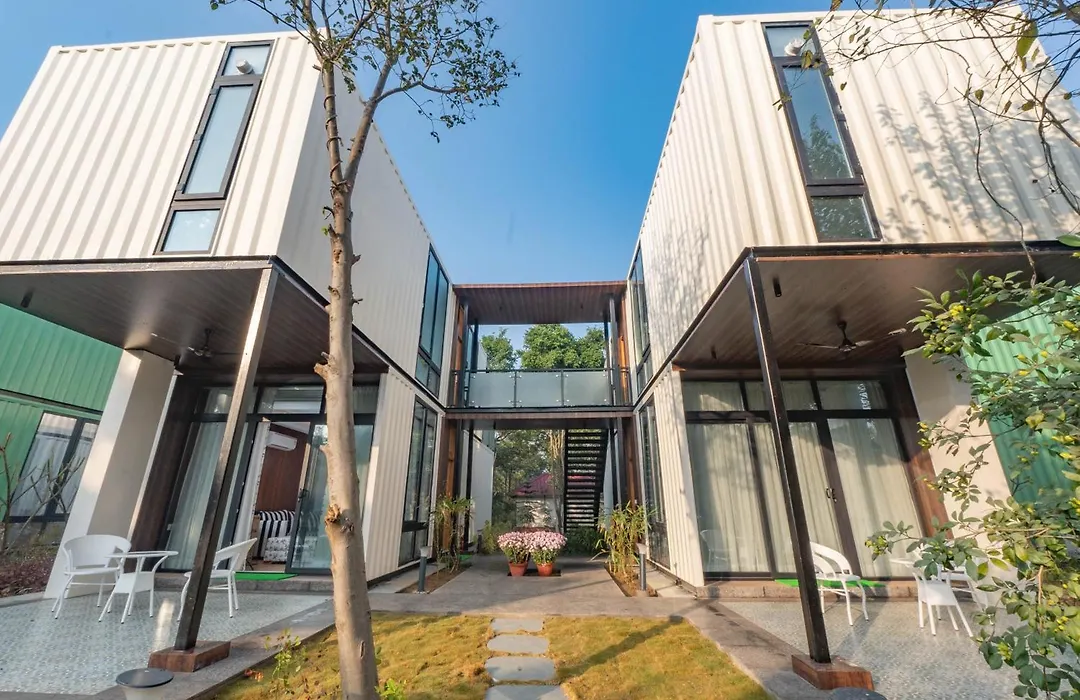 Karma Lakelands Golf Resort & Residences-1