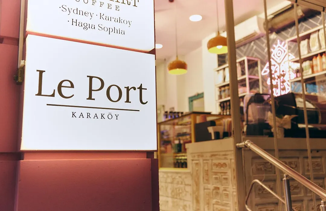 Le Port Karakoey-1