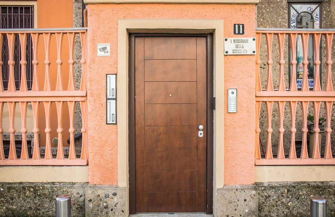 RRRapido Holy Suites&Rooms - Via Sardegna-1