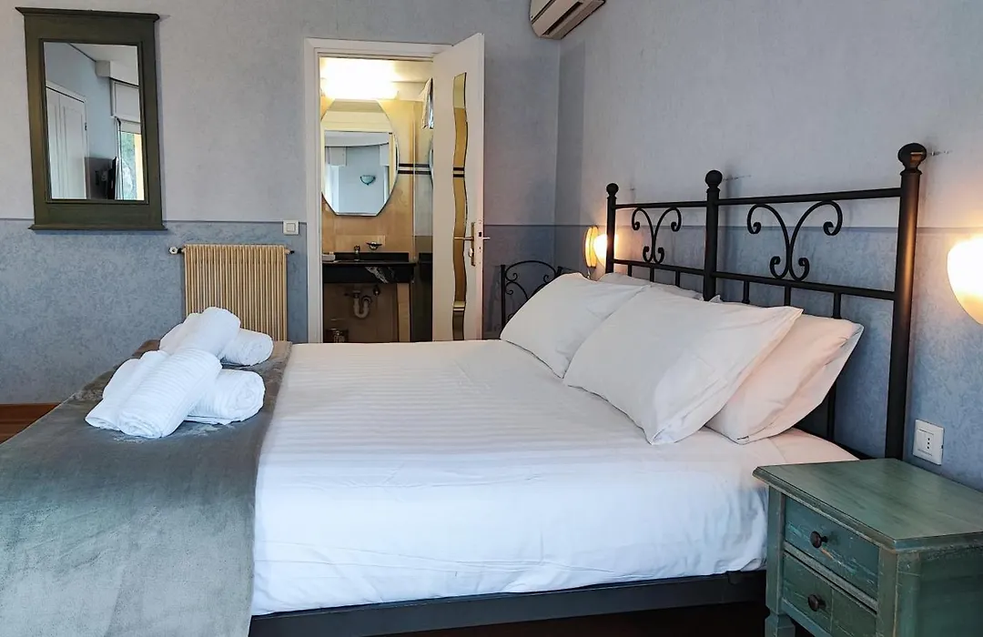 Hotel Alexandra-1