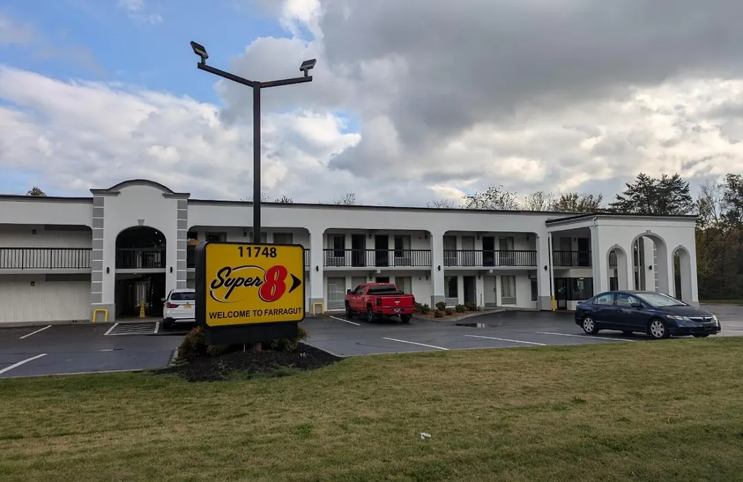 Super 8 By Wyndham Knoxville West/Farragut-1