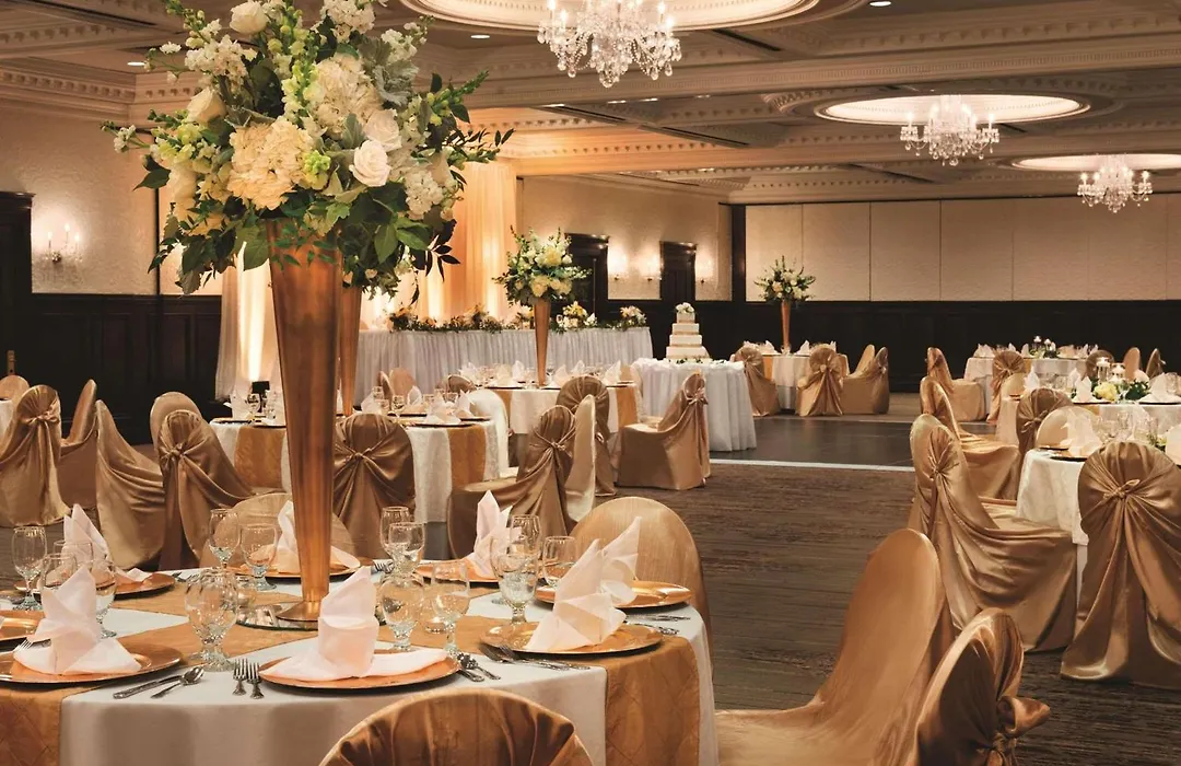 Radisson Hotel Cincinnati Riverfront-1