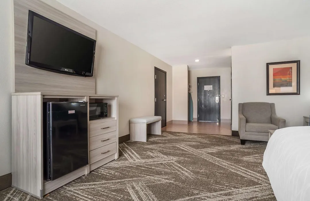 Best Western Plus Jackson Downtown Coliseum-1