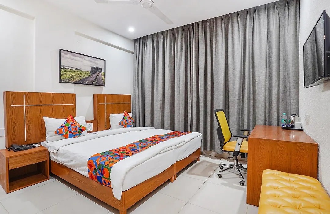 Fabhotel Northern Suites - Kundalahalli Main Road-1