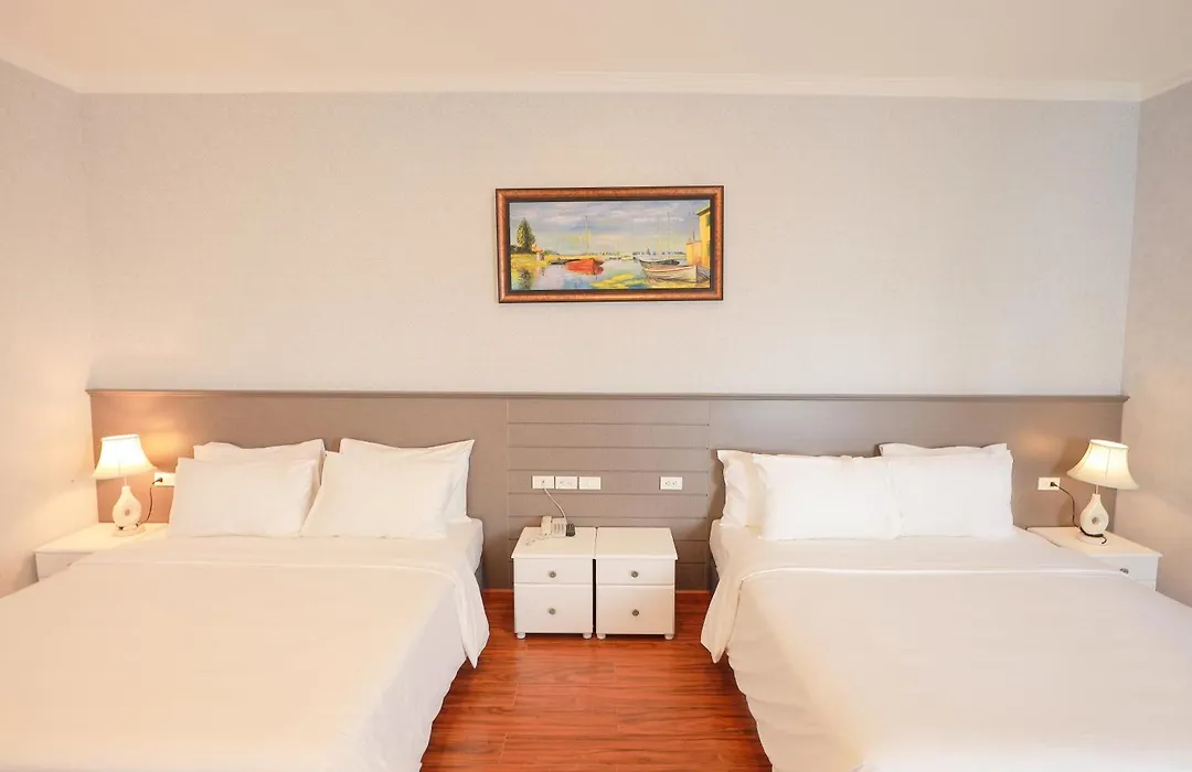 Hotel Du Lys-1