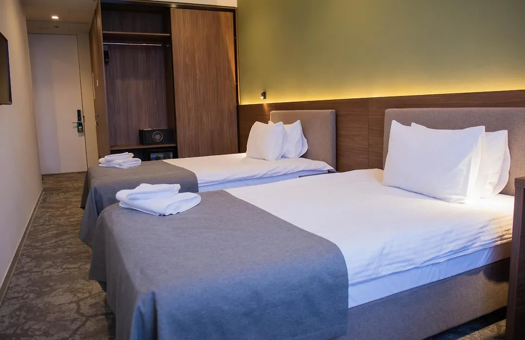Small Hotel-1