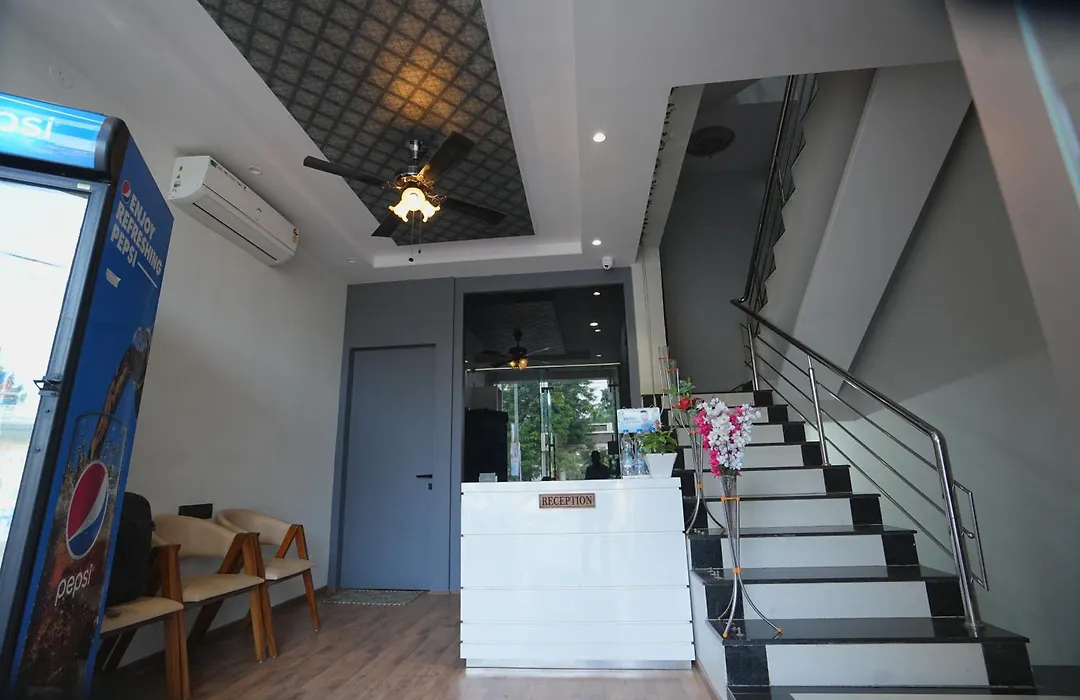 Hotel Vardhaman Inn-1