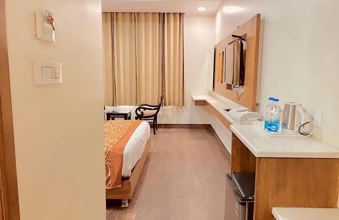 Hotel La Vista Near Railway Station Darjeeling-1