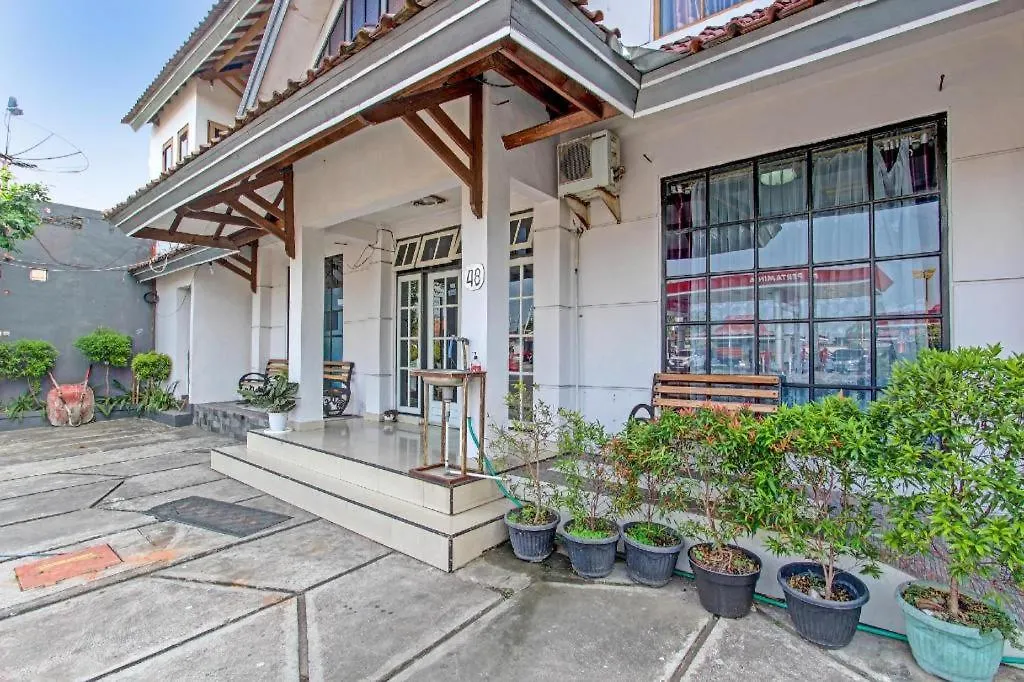 Oyo 91525 Hotel Bugisan-1