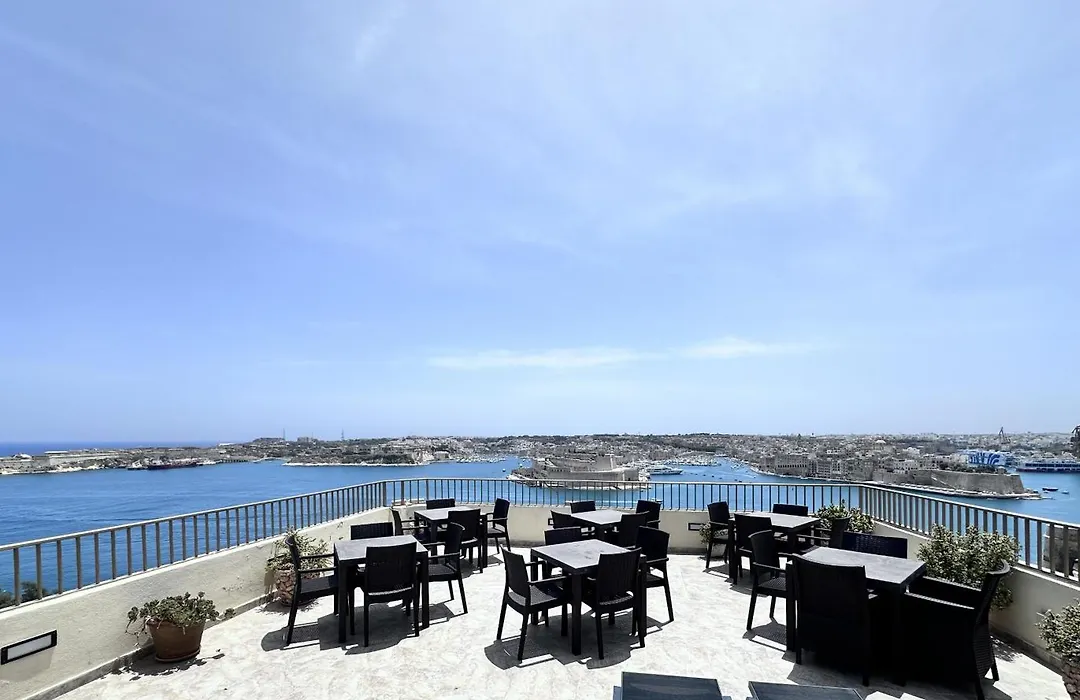 Grand Harbour Hotel-1