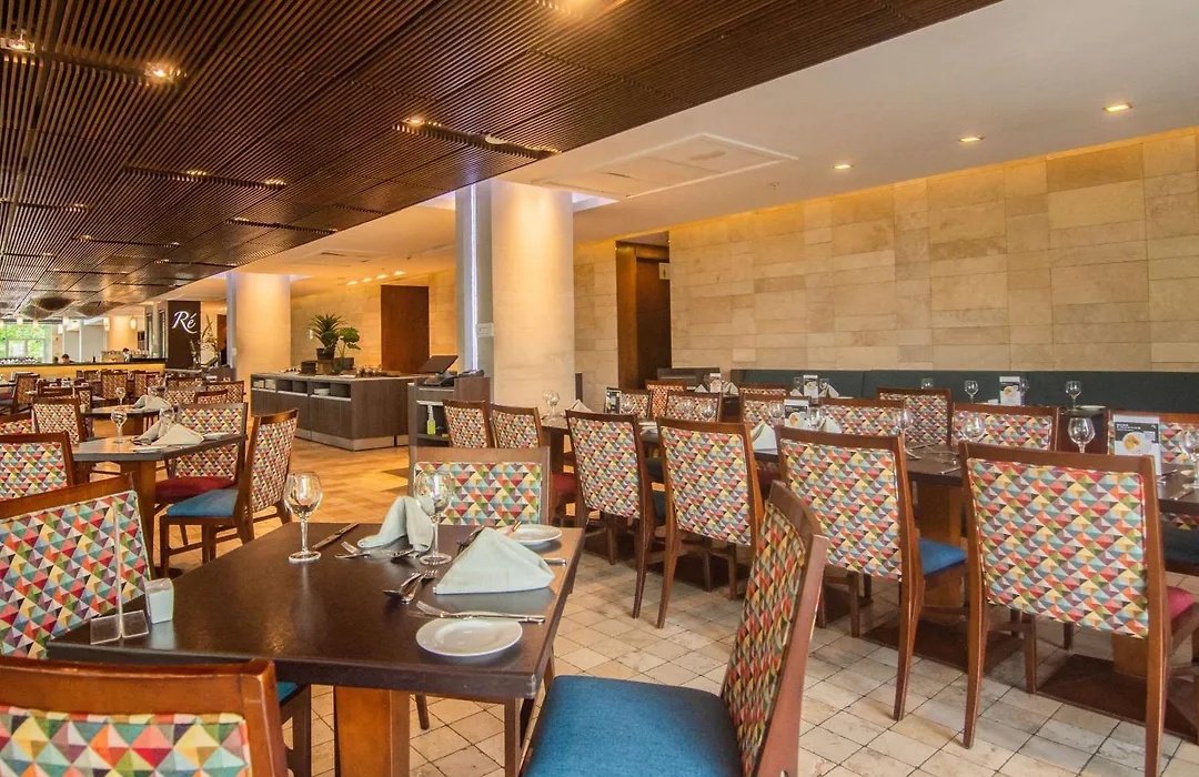 Radisson Blu Plaza El Bosque Santiago-1