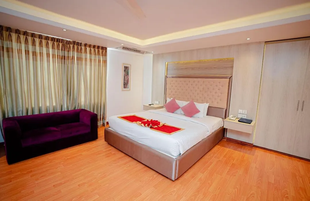Royal Raj Hotel-1