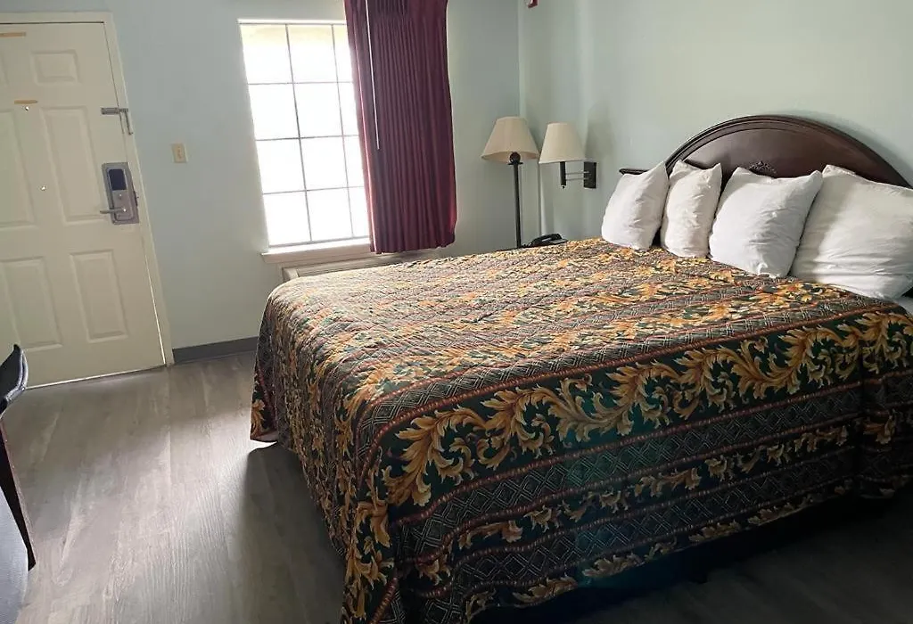 Nola Inn-1