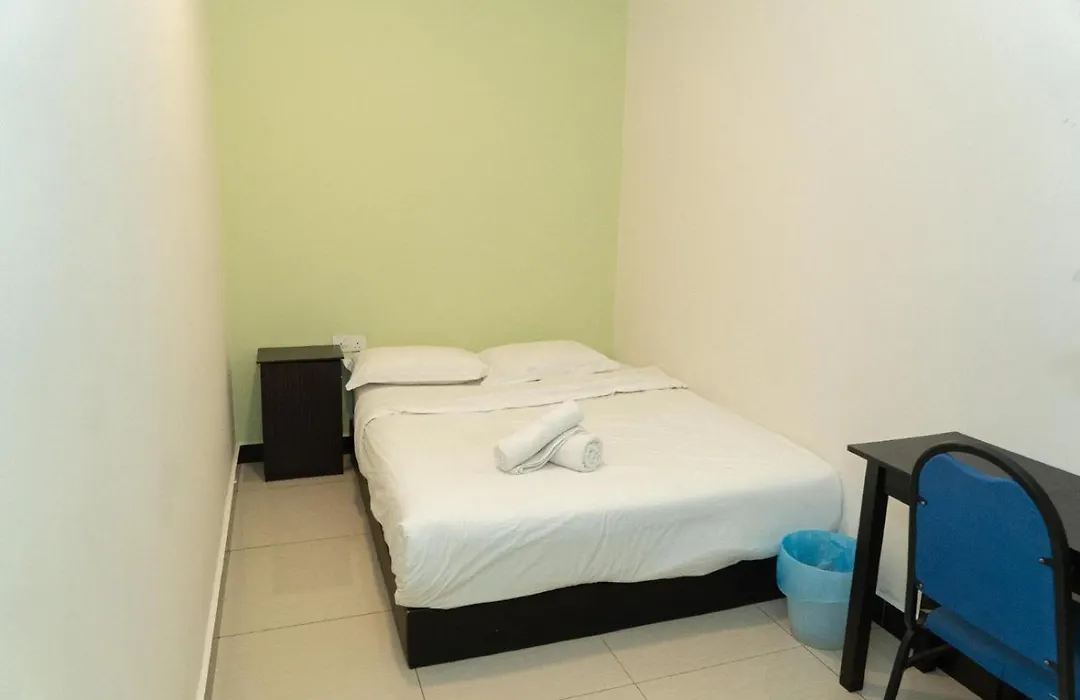 Night Queen Express Hotel Klia T1 And Klia T2-1