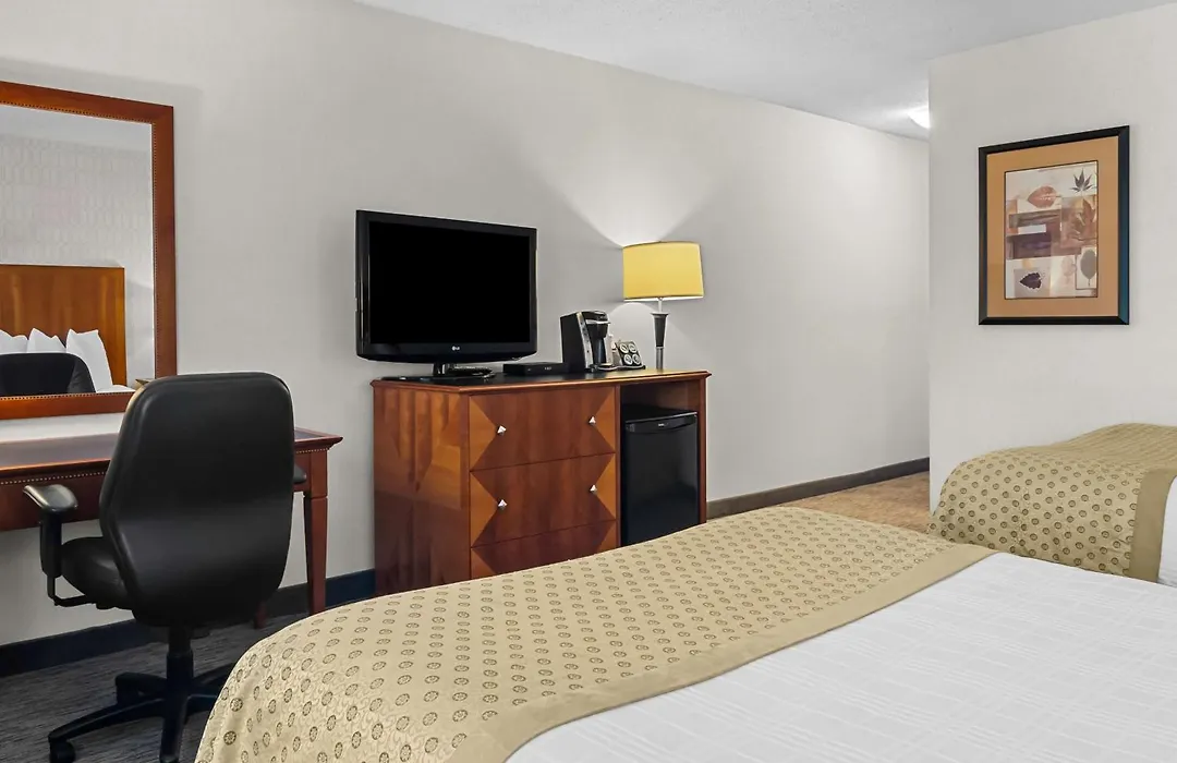 Best Western Plus Langley Inn-1