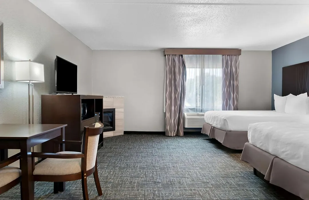 Best Western Plus Flint Airport Inn & Suites-1